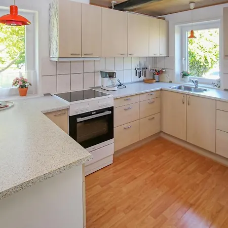 Lovely In Sams With 2 Bedrooms Сasa de vacaciones *