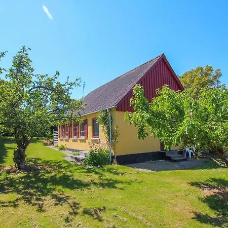 Lovely In Sams With 2 Bedrooms * Brundby